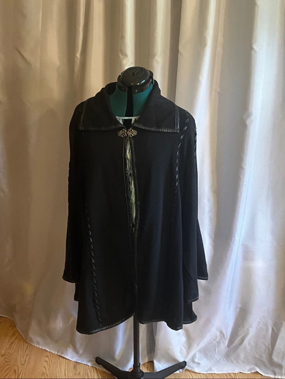 Patricia Nash Black Knit Cape with Decorative Clasp